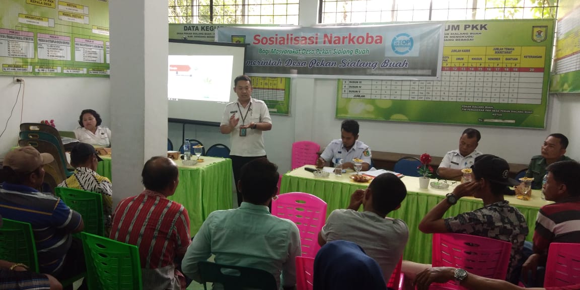 BNN KABUPATEN SERDANG BEDAGAI BEKALI MASYARAKAT DESA PEKAN SIALANG BUAH UNTUK TOLAK NARKOBA BNN KABUPATEN SERDANG BEDAGAI BEKALI MASYARAKAT DESA PEKAN SIALANG BUAH UNTUK TOLAK NARKOBA